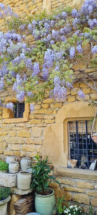 Gite De St Clair Ville-sur-Jarnioux Holiday home