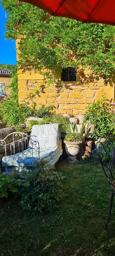 Holiday home Gite De St Clair Ville-sur-Jarnioux France