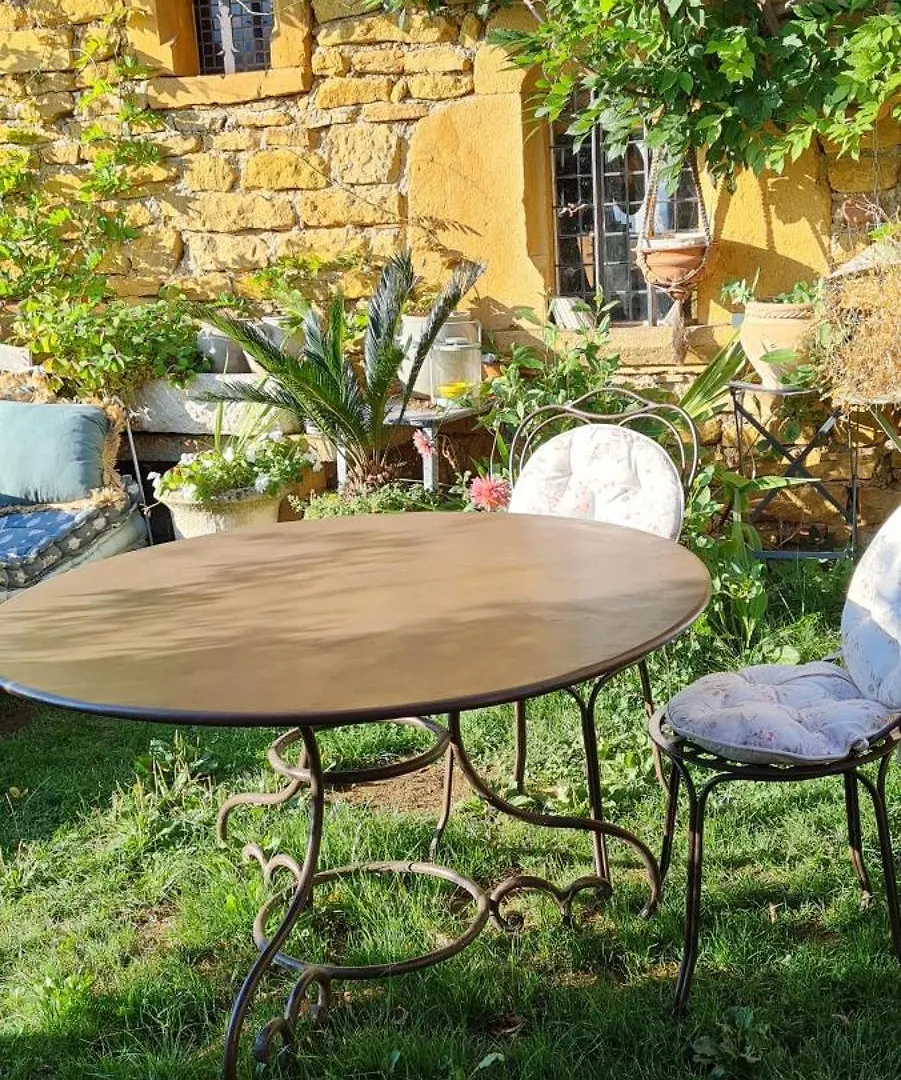 Holiday home Gite De St Clair Ville-sur-Jarnioux France